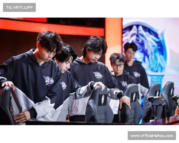 武汉三镇阵容重组遇强敌 莫拉临场变招难阻全面压制